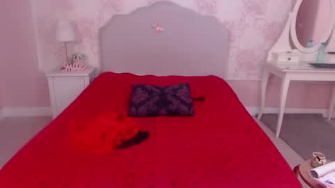 Alana online show from November 30, 8:46 pm