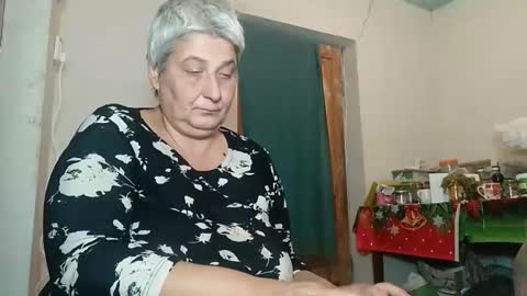 Snapshot of exquisitemature chatting on October 12, 10:56 pm ExquisiteMature online show from October 12, 10:56 pm
