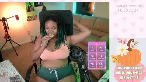 aisha online show from October 3, 2:05 am