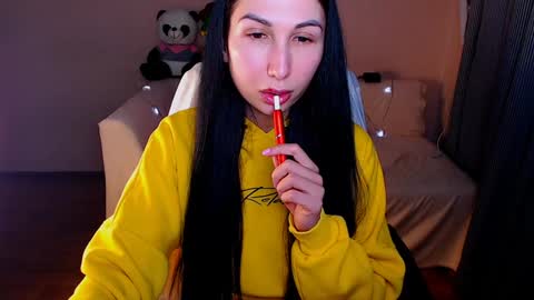 Snapshot of fairy_elli_hot chatting on January 23, 2:17 pm Elli online show from January 23, 2:17 pm