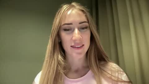 Snapshot of fairy_face chatting on September 14, 7:56 pm fairy_face online show from September 14, 7:56 pm