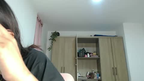 Snapshot of fairylatin chatting on January 22, 10:07 am fairylatin online show from January 22, 10:07 am