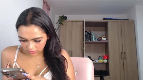 Snapshot of fairylatin chatting on January 9, 9:16 am fairylatin online show from January 9, 9:16 am