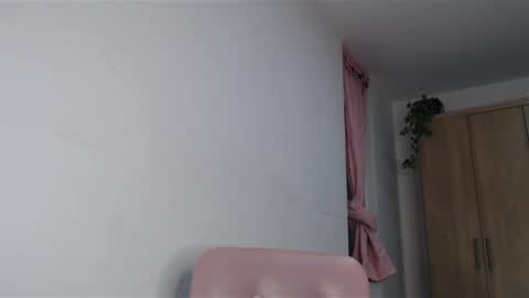Snapshot of fairylatin chatting on January 17, 10:33 am fairylatin online show from January 17, 10:33 am