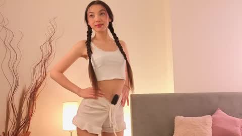 My name is Milisa  online show from April 18, 11:35 am