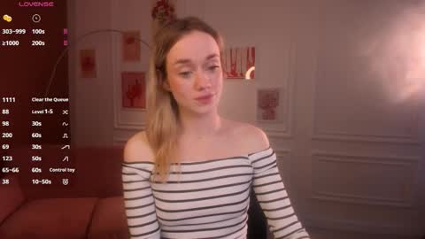 Snapshot of fancyamelia chatting on September 27, 2:13 pm fancyamelia online show from September 27, 2:13 pm