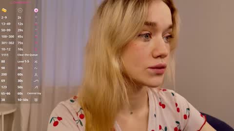 Snapshot of fancyamelia chatting on October 6, 12:44 pm fancyamelia online show from October 6, 12:44 pm