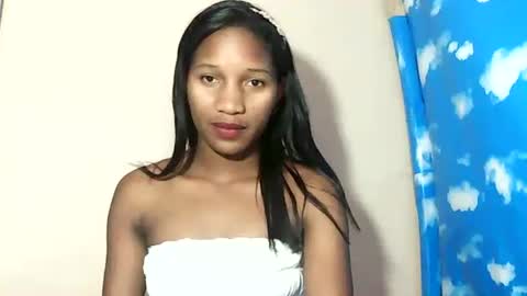 Snapshot of faniriah27 chatting on October 16, 8:17 am faniriah27 online show from October 16, 8:17 am