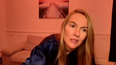 Fanny online show from December 6, 4:06 pm