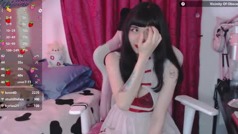 Snapshot of fantasma_gei chatting on December 18, 2:32 am Fantasma. online show from December 18, 2:32 am