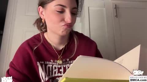 Ella online show from February 20, 6:19 am