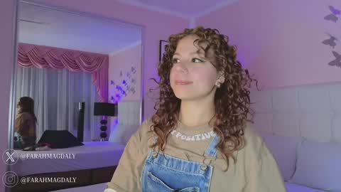 Snapshot of farahh_magdaly chatting on January 17, 12:10 pm Farah online show from January 17, 12:10 pm