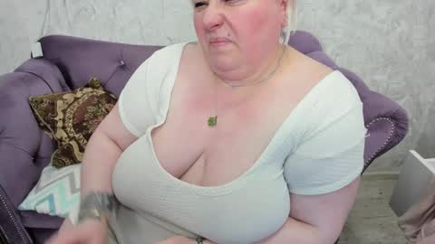 fashiona online show from March 8, 10:02 pm