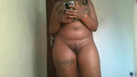 Snapshot of fatassfreak254 chatting on February 4, 7:40 am Winnie online show from February 4, 7:40 am