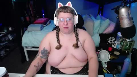 FatVeronica online show from February 16, 8:32 am