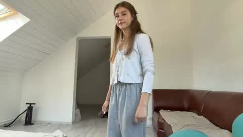Emily online show from July 14, 1:49 pm