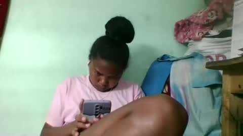 Snapshot of fenou122745 chatting on September 17, 7:01 pm fenou122745 online show from September 17, 7:01 pm