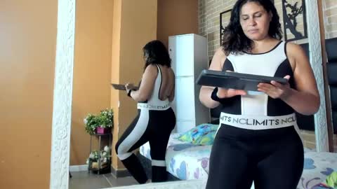 fer_florez online show from May 26, 7:02 pm