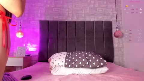 Snapshot of fer_luu chatting on February 24, 12:35 pm Fernanda Luna online show from February 24, 12:35 pm