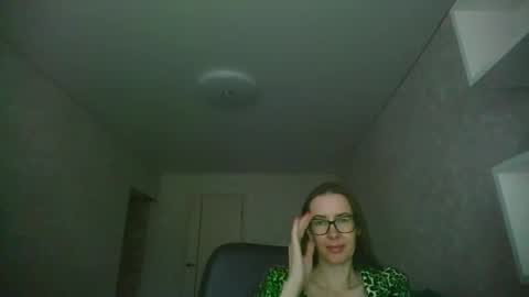 feraliss online show from May 28, 11:52 am