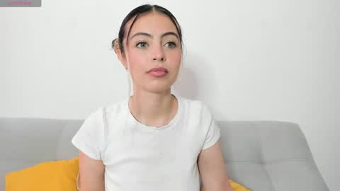 fernanda  online show from April 23, 2:41 pm