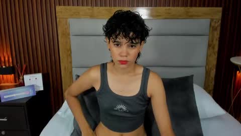 Snapshot of fernanda_indie chatting on February 7, 11:56 am F E R N A N D A online show from February 7, 11:56 am