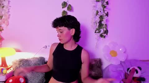 Snapshot of fernanda_indie chatting on October 18, 7:37 pm F E R N A N D A online show from October 18, 7:37 pm