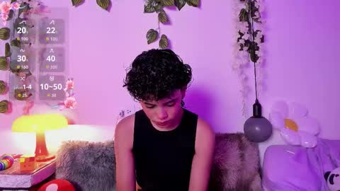 Snapshot of fernanda_indie chatting on September 30, 3:23 am F E R N A N D A online show from September 30, 3:23 am