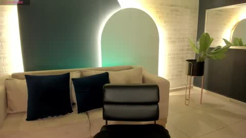 Snapshot of fernandax1_ chatting on December 26, 7:05 pm FER online show from December 26, 7:05 pm