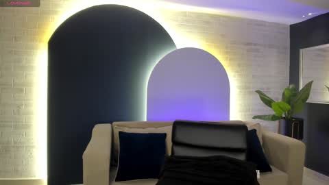 Snapshot of fernandax1_ chatting on December 30, 6:27 pm FER online show from December 30, 6:27 pm