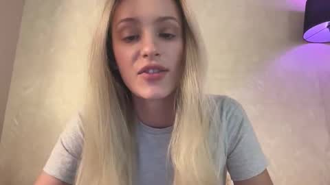 Lisa online show from October 1, 11:48 am