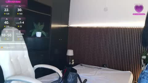 Freyja  online show from February 27, 5:35 pm