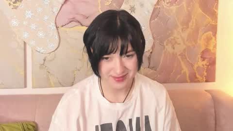 fiamoory online show from December 19, 7:22 am