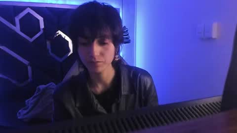 Snapshot of fieramadame chatting on February 17, 11:44 am online show from February 17, 11:44 am