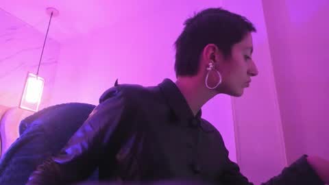   online show from March 5, 12:12 pm