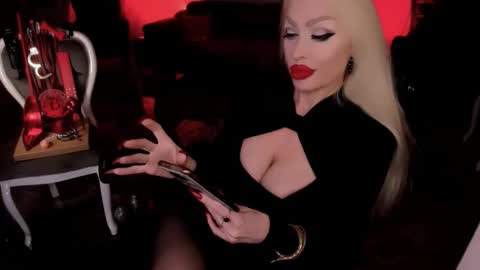 AlfaFemale online show from February 3, 6:40 am