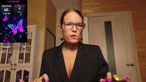 Snapshot of findom_lady_shine chatting on September 14, 2:59 pm Lady online show from September 14, 2:59 pm
