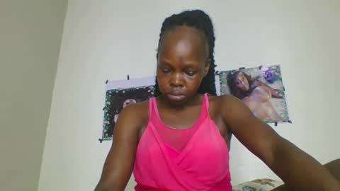 Snapshot of fine_melanin chatting on September 17, 6:39 pm caro online show from September 17, 6:39 pm