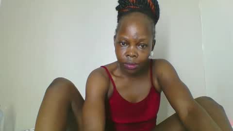 Snapshot of fine_melanin chatting on October 18, 10:11 pm caro online show from October 18, 10:11 pm