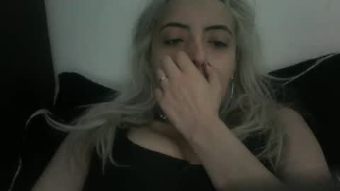 Snapshot of finnky1 chatting on December 23, 6:44 am finnky1 online show from December 23, 6:44 am