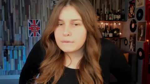 fiora online show from November 28, 1:25 pm