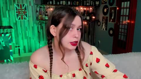 fiora online show from March 28, 8:36 am