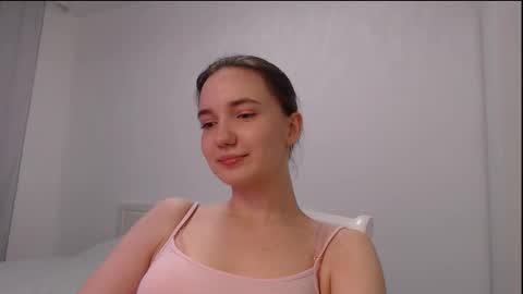 fireflies_fly_ online show from March 13, 7:48 pm