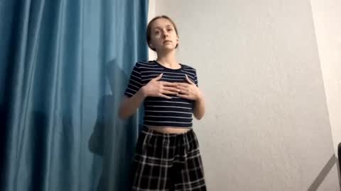 Emma online show from March 1, 1:49 am