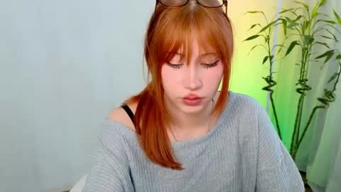 fleur_fox online show from May 28, 9:29 am