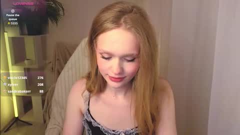 Snapshot of flirtypixy chatting on September 15, 10:50 pm Polly online show from September 15, 10:50 pm