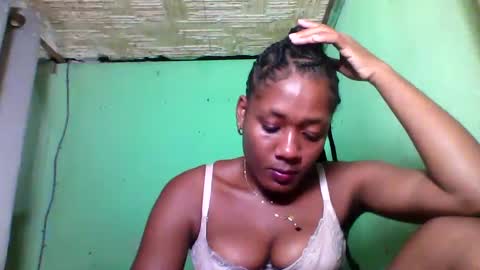 Snapshot of florencia011 chatting on March 2, 6:35 pm florencia011 online show from March 2, 6:35 pm