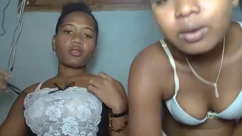 Snapshot of florencia011 chatting on February 5, 8:43 am florencia011 online show from February 5, 8:43 am
