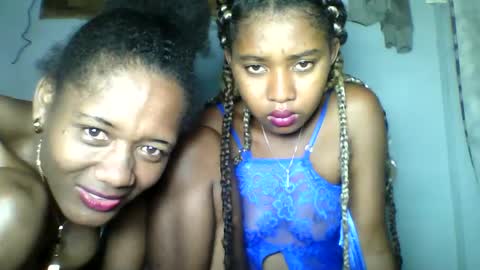Snapshot of florencia011 chatting on January 25, 4:09 pm florencia011 online show from January 25, 4:09 pm