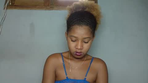 Snapshot of florencia011 chatting on February 4, 10:54 am florencia011 online show from February 4, 10:54 am
